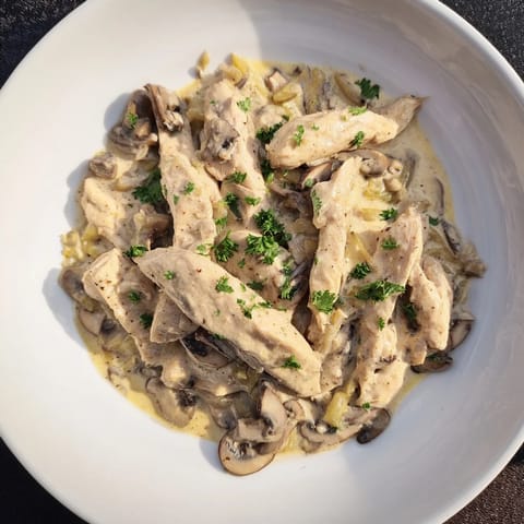 Creamy Chicken Stroganoff